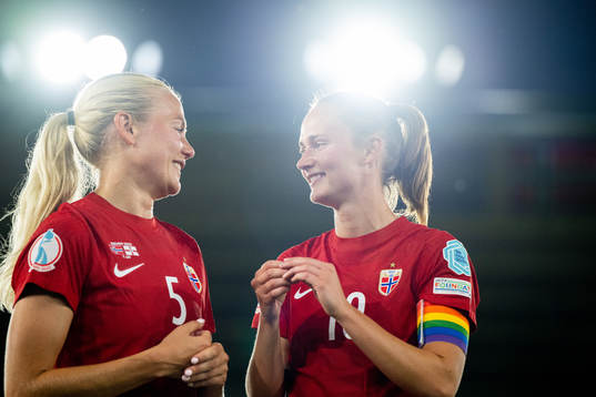 Guro Bergsvand and Caroline Graham Hansen of Norway