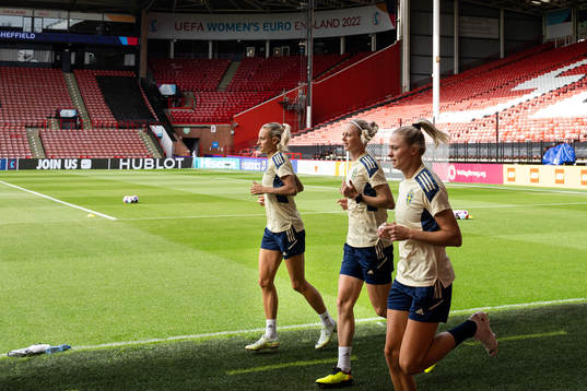Nathalie Björn , Amanda Ilestedt and Fridolina Rolfö