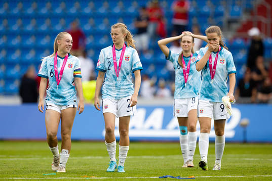 Julie Jorde , Thea Sørbo, Irene Dirdal and Iris