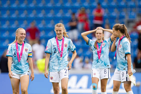 Julie Jorde , Thea Sørbo, Irene Dirdal and Iris