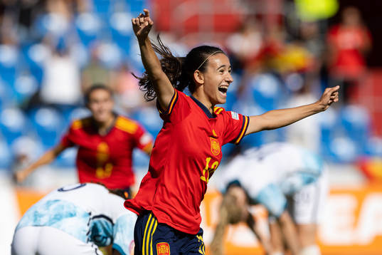 Julia Bartel of Spain celebrates the 2-1 goal