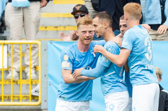 Malmö FFs Anders Christiansen och Veljko Birmancevic jublar