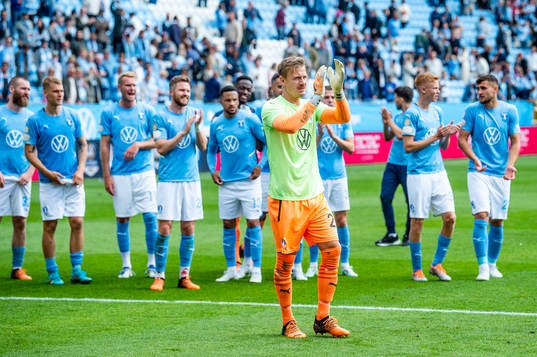 Malmö FFs målvakt Johan Dahlin och lagkamraterna jublar