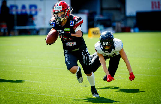 Carlstad Crusaders Olga Sotillo gör touch down