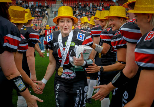 Carlstad Crusaders dam Anna Hedström jublar