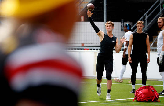 Örebro Black Knights värmer upp