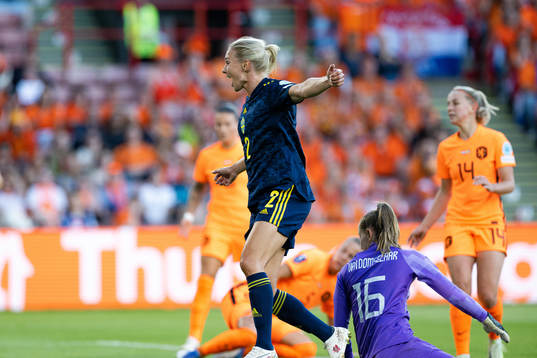Jonna Andersson of Sweden celebrates the 0-1 goal