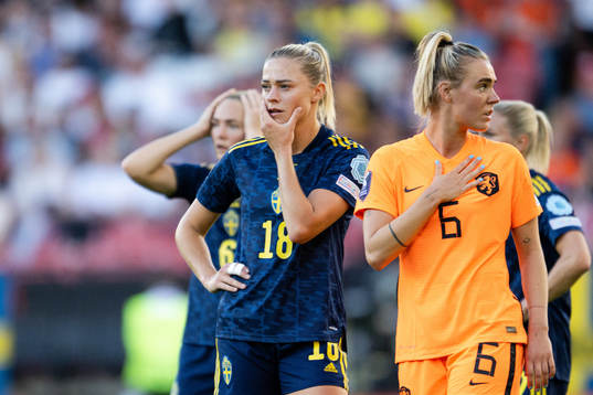 Fridolina Rolfö of Sweden and Jill Jamie Roord of