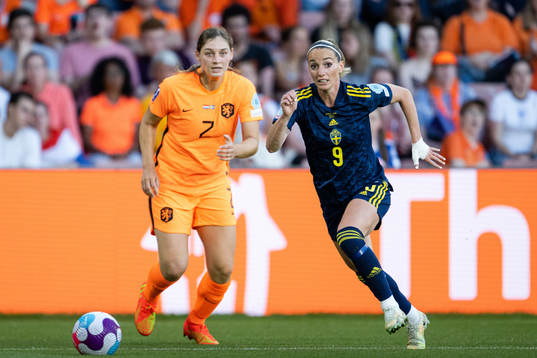 Aniek Nouwen of Netherlands and Kosovare Asllani of Sweden