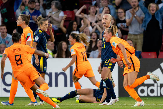Caroline Seger of Sweden reacts