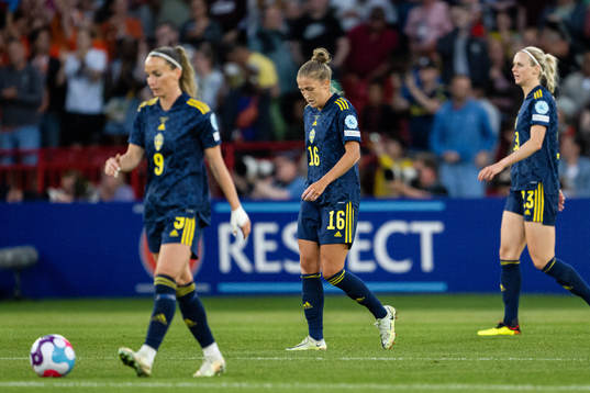 Kosovare Asllani, Filippa Angeldahl and Amanda Ilestedt of