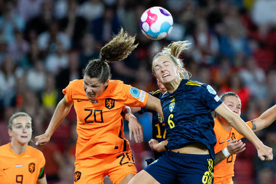Dominique Janssen of Netherlands and Magdalena Eriksson of