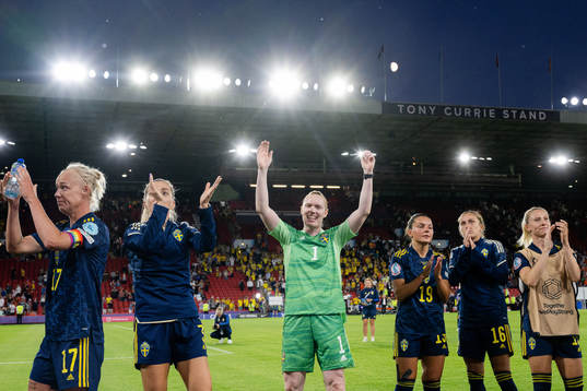 Goalkeeper Hedvig Lindahl of Sweden