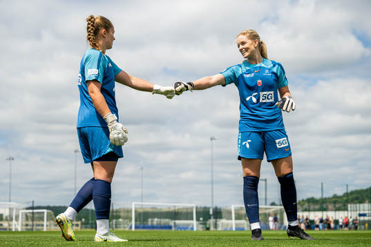 Goalkeeper Aurora Mikalsen and goalkeeper Guro Pettersen of