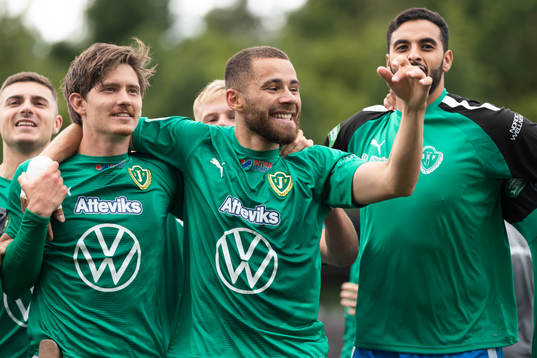 Jönköpings Malkolm Moenza jublar