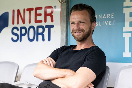 AIKs tränare Bartosz Grzelak