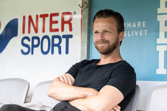 AIKs tränare Bartosz Grzelak
