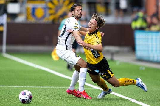 AIKs Zachary Elbouzedi och Elfsborgs Oliver Zanden