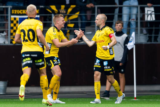 Elfsborgs Per Frick och Johan Larsson jublar