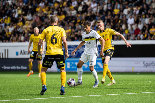 AIKs Yasin Ayari och Elfsborgs Alexander Bernhardsson