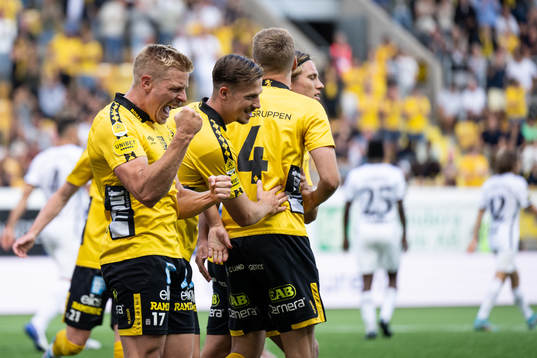 Elfsborgs Per Frick jublar