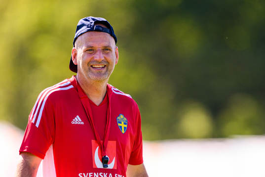 Bläddra bland fler bilder av UEFA Women's Euro 2022, day 5, Sweden, training