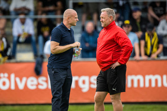 Mjällbys tränare Andreas Brännström och assisterande