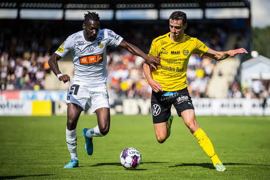 Häckens Blair Turgott och Mjällbys Jetmir Haliti