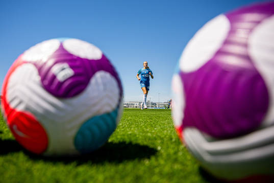 Bläddra bland fler bilder av UEFA Women's Euro 2022, day 5, Norway, training