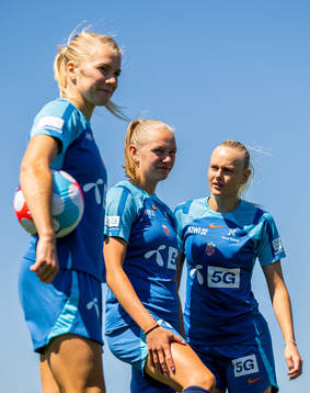 Ada Hegerberg, Frida Maanum and Karina Sævik of the
