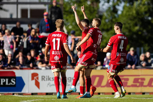 Skövde AIKs Yoann Fellrath jublar