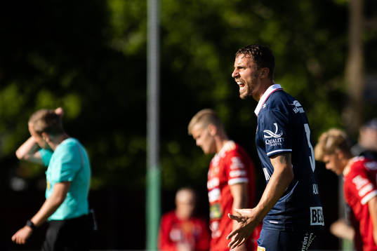 Örgrytes Jonathan Azulay deppar
