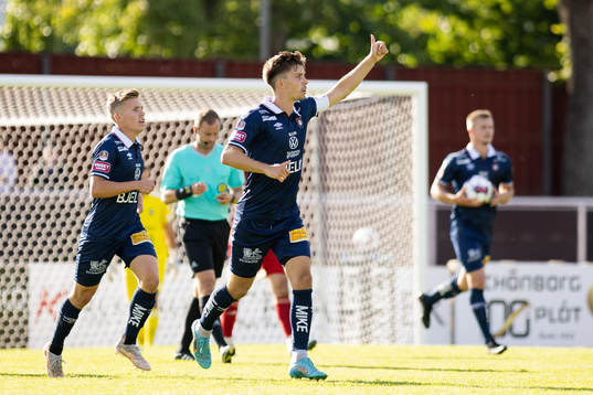 Örgrytes Daniel Paulson jublar