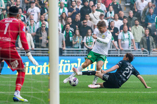 Hammarbys Joel Nilsson och IFK Göteborgs Simon Thern