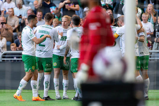 Hammarbys spelare jublar