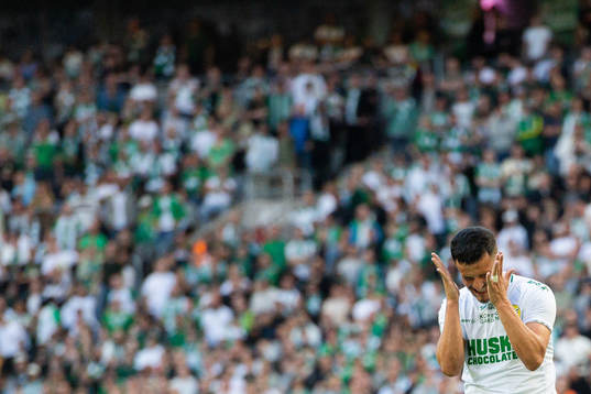 Hammarbys Astrit Selmani deppar