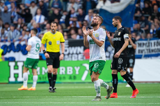 Hammarbys Mads Fenger Nielsen jublar