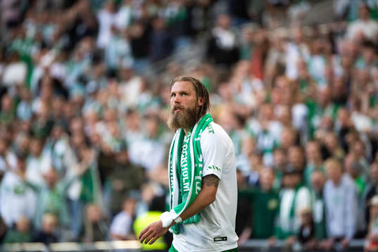 Hammarbys Bjørn Paulsen tackas av