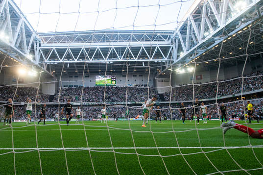 Hammarbys Astrit Selmani jublar