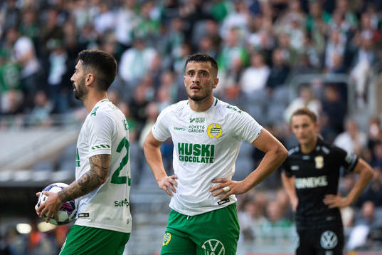 Hammarbys Astrit Selmani deppar