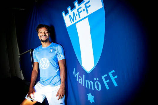 Malmö FF presenterar Joseph Ceesay som ny spelare