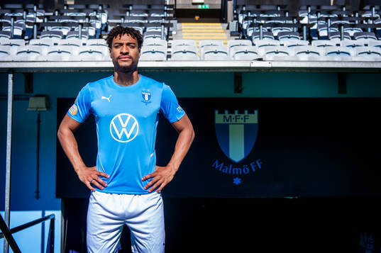 Malmö FF presenterar Joseph Ceesay som ny spelare