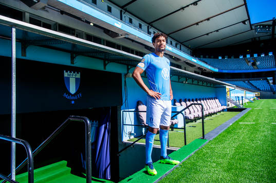 Malmö FF presenterar Joseph Ceesay som ny spelare