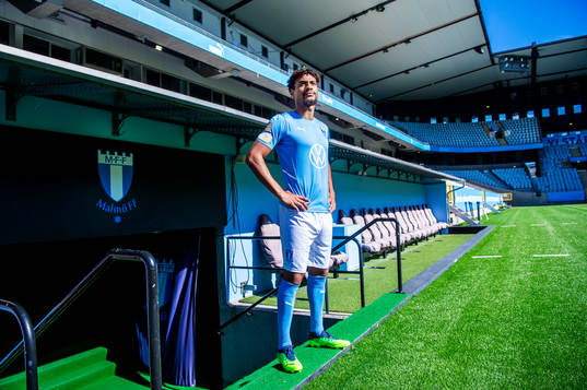 Malmö FF presenterar Joseph Ceesay som ny spelare