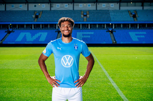 Malmö FF presenterar Joseph Ceesay som ny spelare