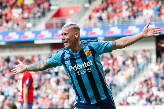 Djurgårdens Victor Edvardsen jublar