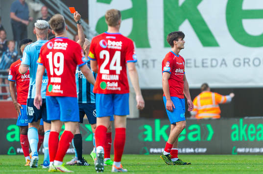 Helsingborgs Wilhelm Loeper lämnar planen