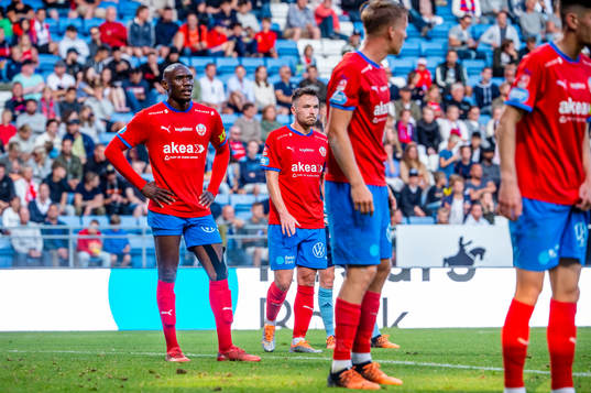 Helsingborgs Viljormur Davidsen deppar med lagkamraterna