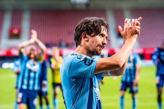 Djurgårdens Gustav Wikheim jublar med lagkamraterna