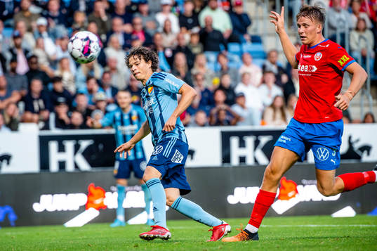 Djurgårdens Leo Cornic mot Helsingborgs Casper Widell